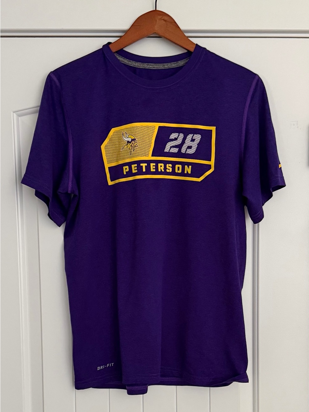 Nike Men's Minnesota Vikings Adrian Peterson T-shirt